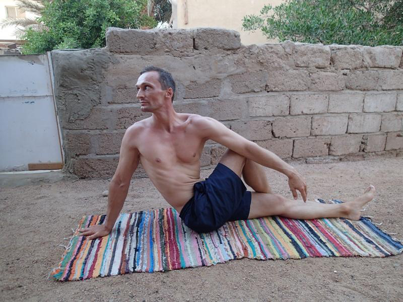 Gluteus and Back Stretch 2b